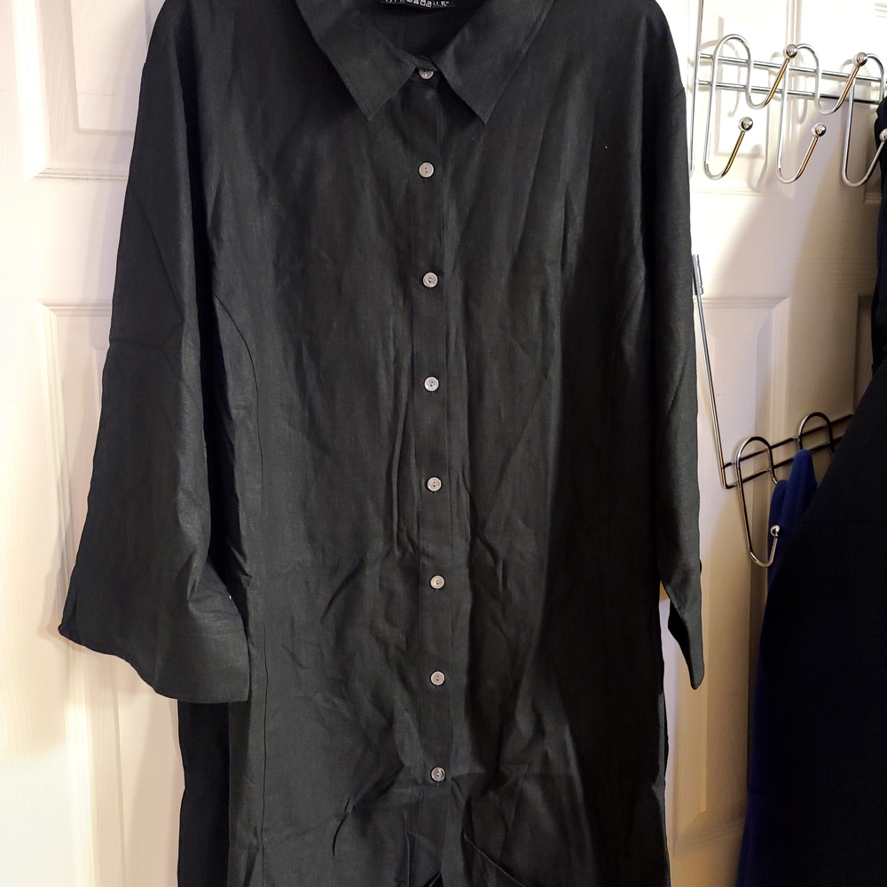 Dialogue Classic Black Collared Shirt